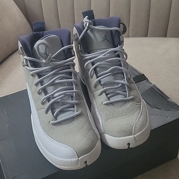 Jordan Retro 12 - Picture 2 of 6